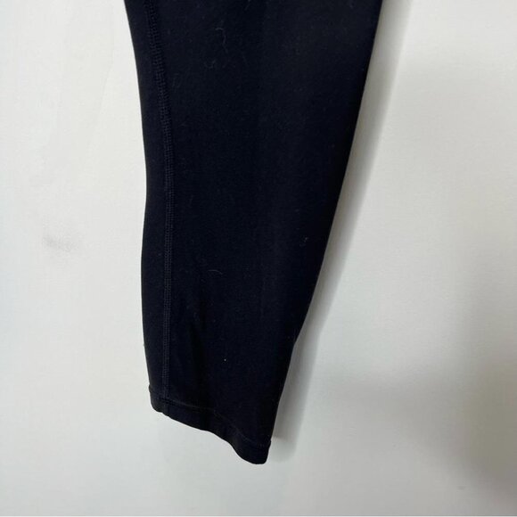 Athleta Womens Size Small Elation Capri Tight Leggings Black Mid Rise Yoga Crop - Picture 5 of 12